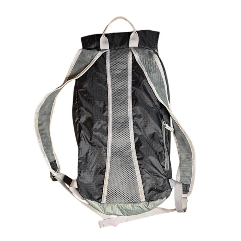 L. L. Bean Ultralight Day Pack Stowaway Gray Black Cinch Top Backpack Buckle Zip - Picture 4 of 7